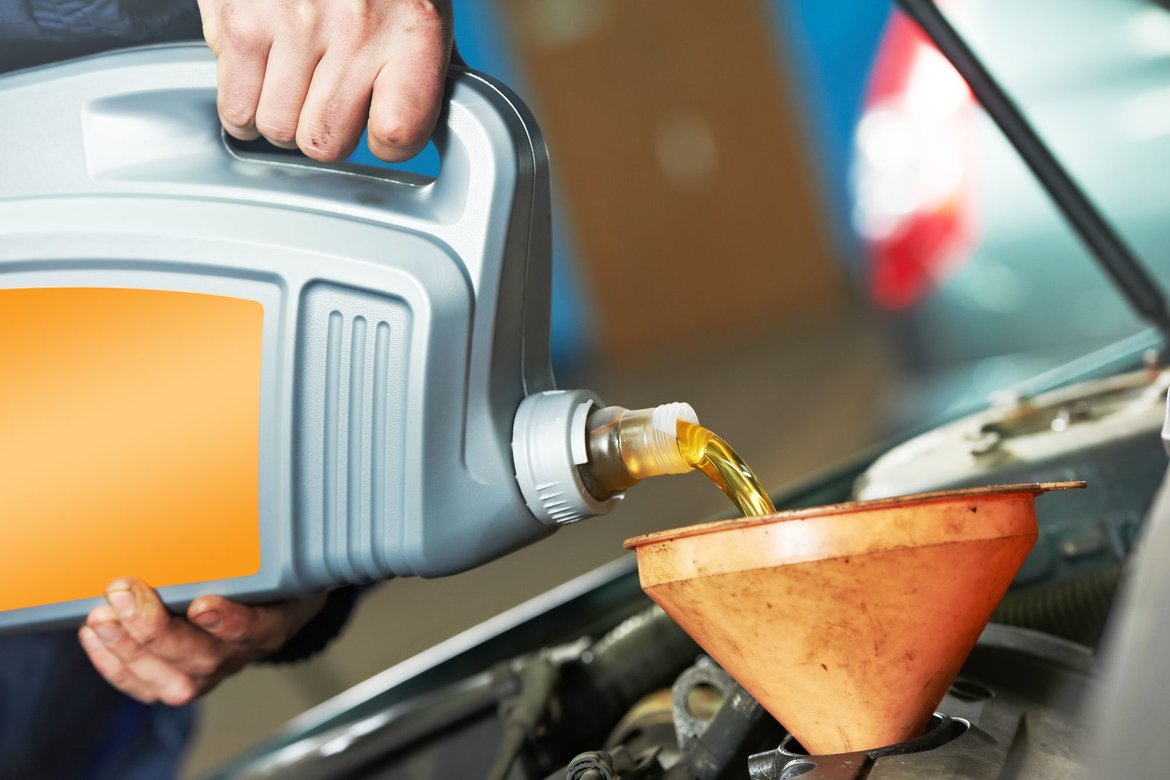 How Much Oil Does My Car Need? A Guide to Making Sense of Quarts