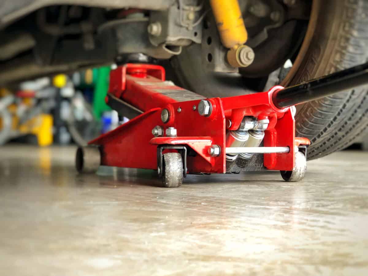 How To Use Jack Stands Properly What You Need To Know To Stay Safe!