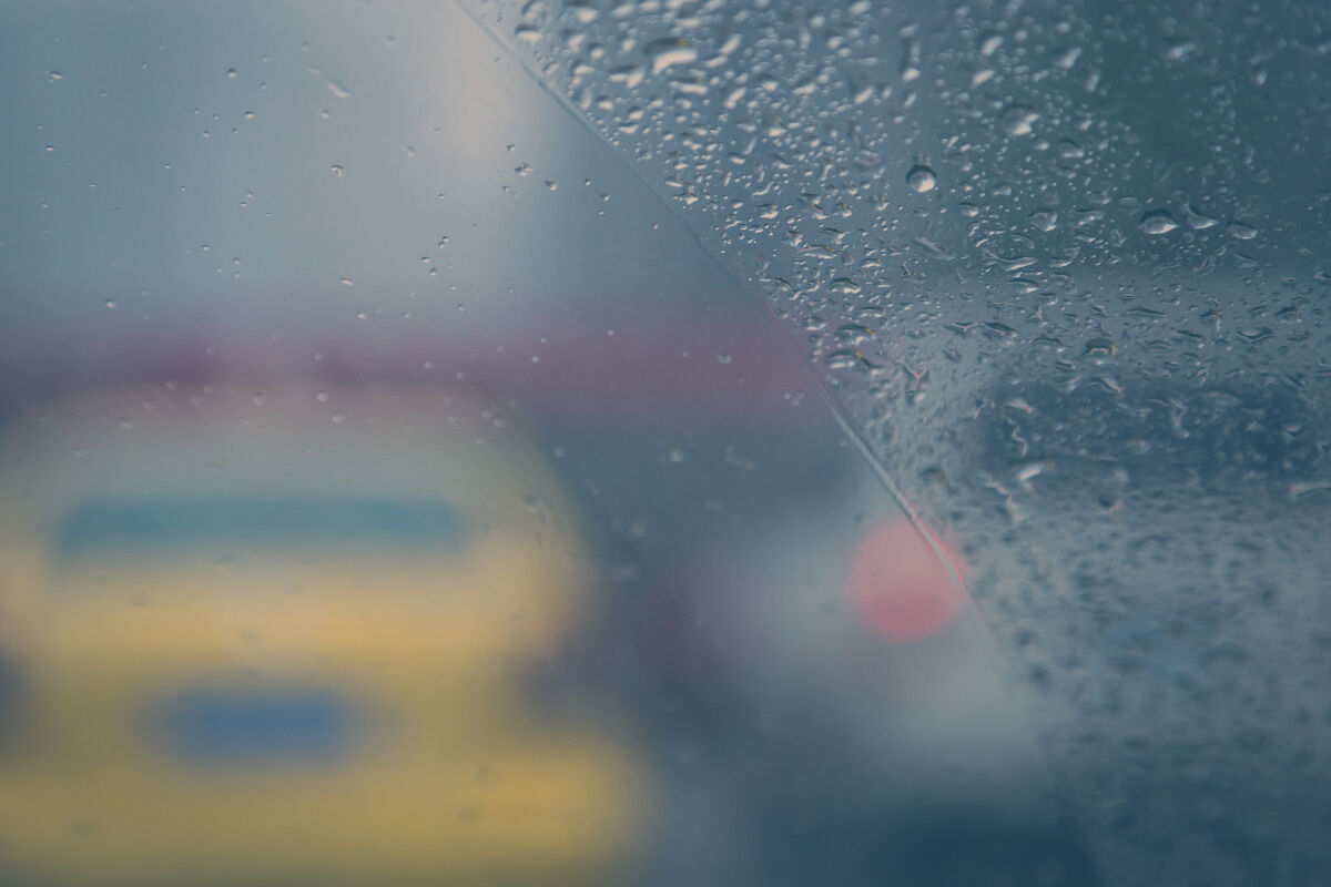 How To Stop Car Windows from Fogging Up – & 6 Prevention Tips