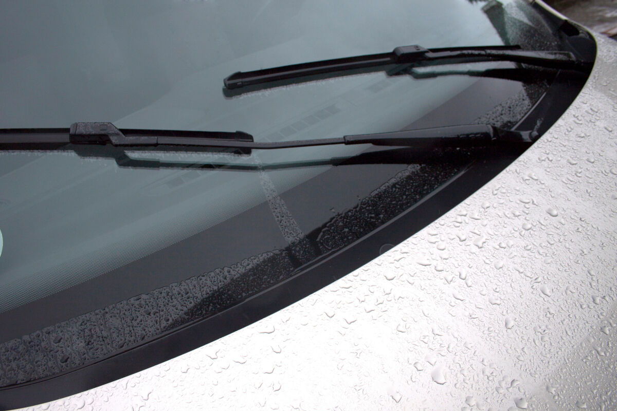 Windshield Wipers Not Working Properly Causes & Solutions